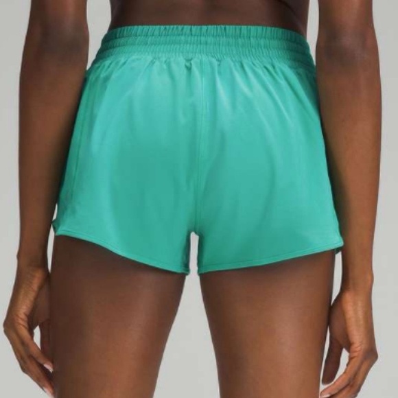Lululemon Hotty Hot High Rise Athletic Short in Kelly Green Size 12 NWT - Picture 3 of 9